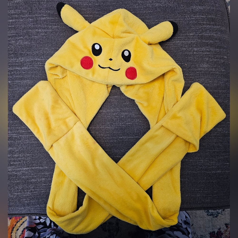 Pokemom Pikachu hat, scarf & mittens